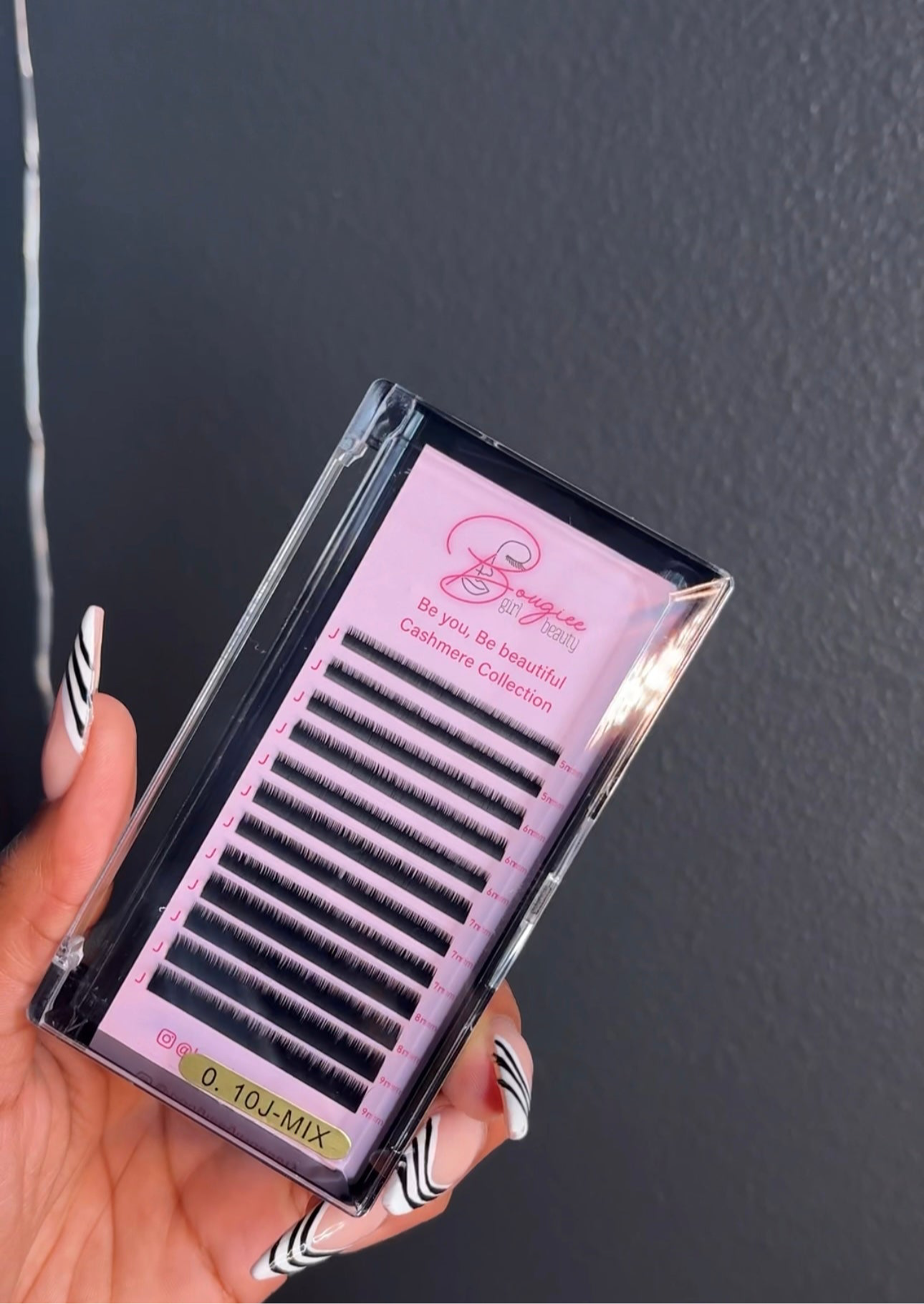 Bottom Lash Trays